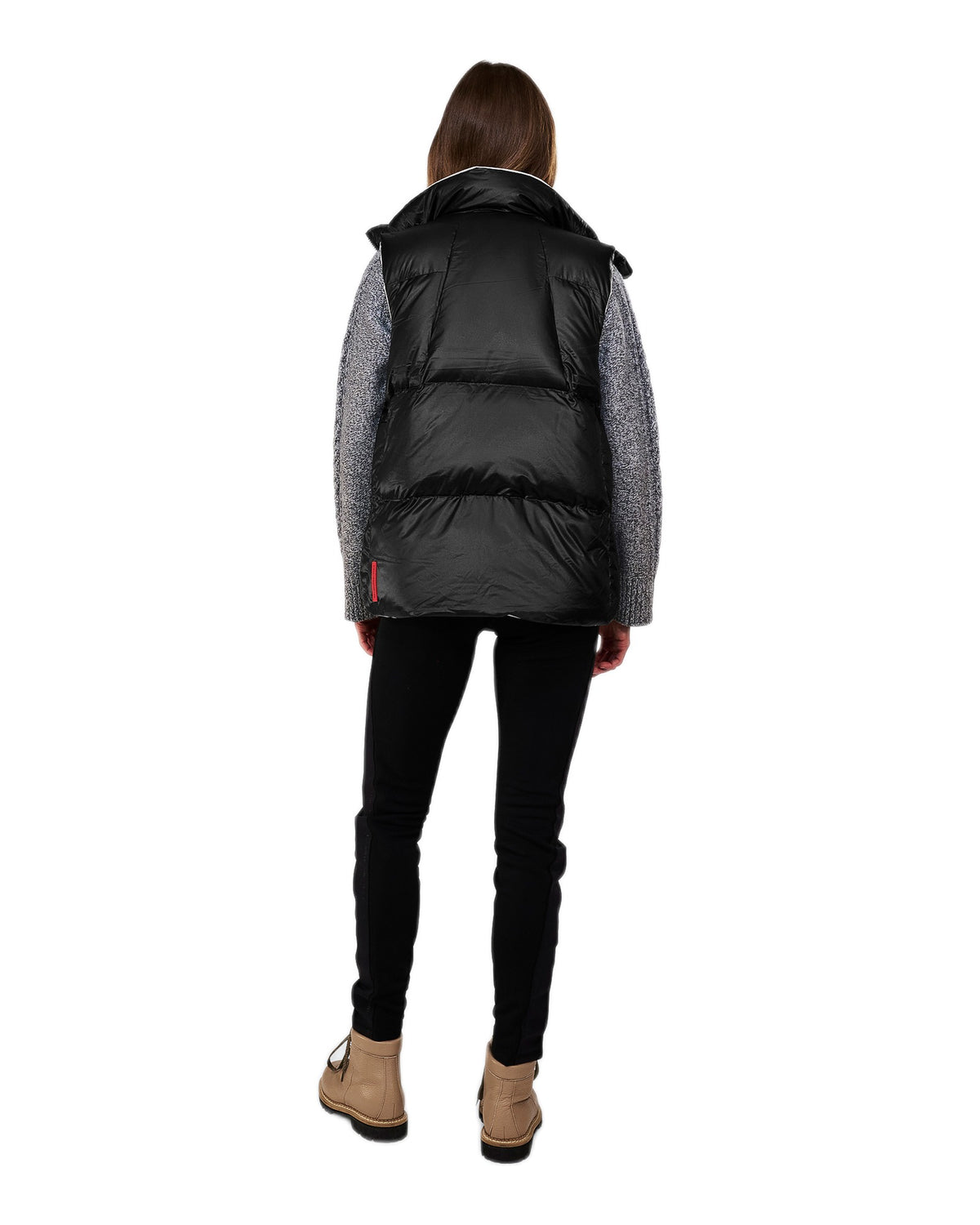 The Mountain Studio V-15 WR Damen-Daunenweste beige Bild 3